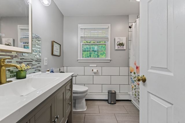 36 Shirley Rd, Shrewsbury, MA 01545