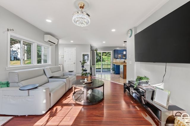 36 Shirley Rd, Shrewsbury, MA 01545