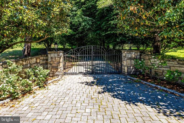 9324 GEORGETOWN PIKE, Great Falls, VA 22066