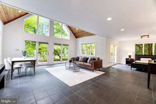 9324 GEORGETOWN PIKE, Great Falls, VA 22066