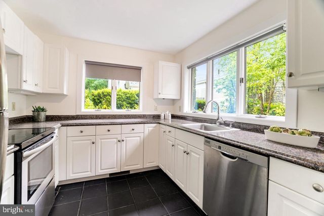 9324 GEORGETOWN PIKE, Great Falls, VA 22066