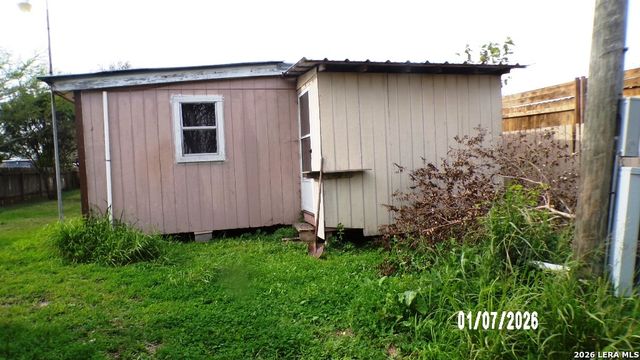 174 Veltri, Beeville, TX 78102