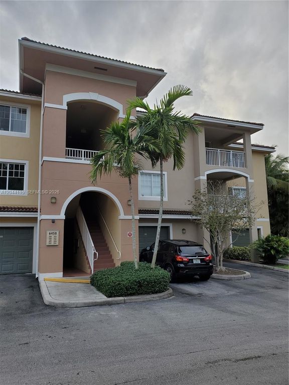 6458 Emerald Dunes 304, West Palm Beach, FL 33411