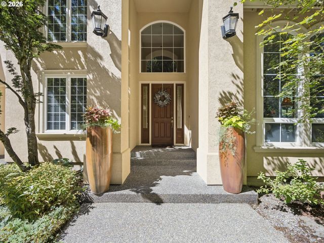 17006 S TRAIL RIDGE Rd, Oregon City, OR 97045