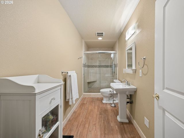17006 S TRAIL RIDGE Rd, Oregon City, OR 97045