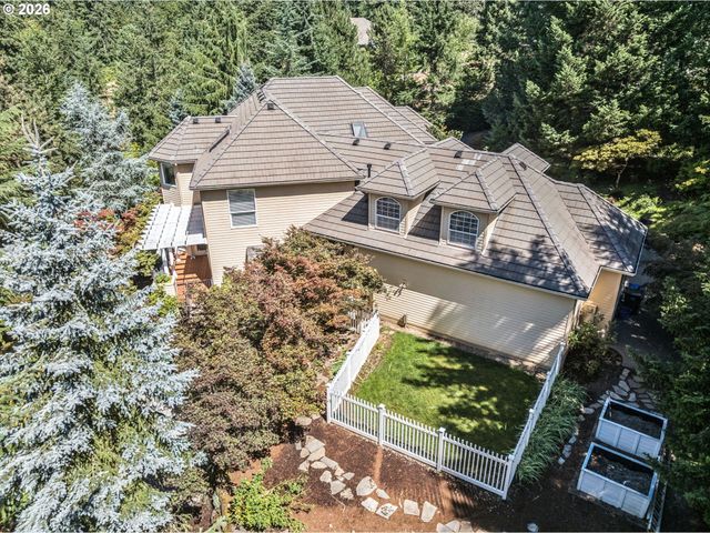 17006 S TRAIL RIDGE Rd, Oregon City, OR 97045