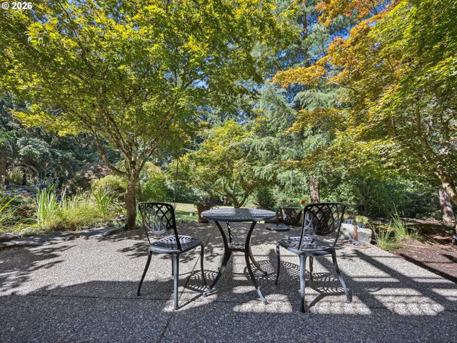 17006 S TRAIL RIDGE Rd, Oregon City, OR 97045