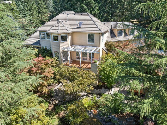 17006 S TRAIL RIDGE Rd, Oregon City, OR 97045