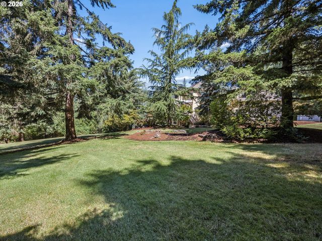 17006 S TRAIL RIDGE Rd, Oregon City, OR 97045
