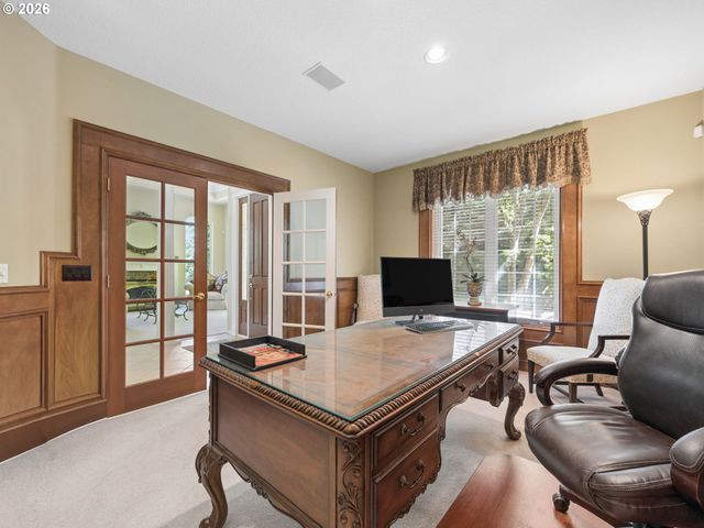 17006 S TRAIL RIDGE Rd, Oregon City, OR 97045