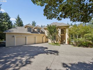 17006 S TRAIL RIDGE Rd, Oregon City, OR 97045