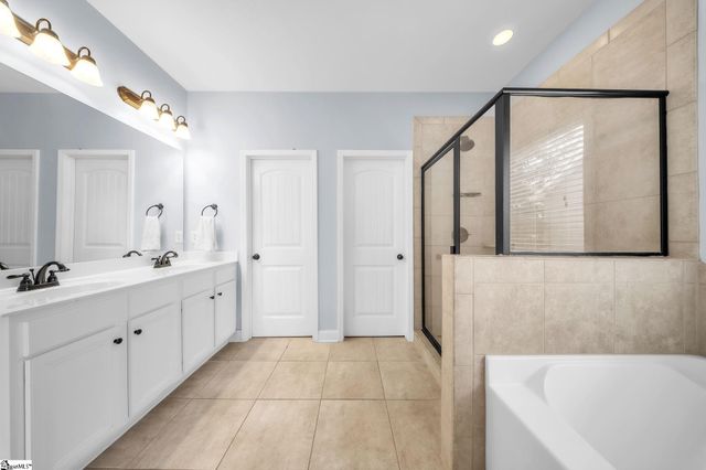 28 Ashby Grove Drive, Simpsonville, SC 29681