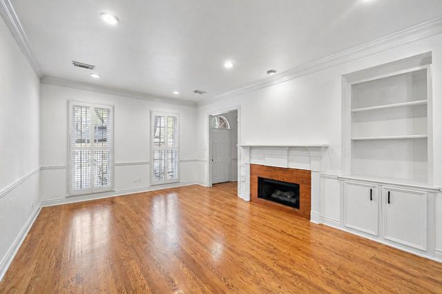 5136 Chevy Chase Drive, Houston, TX 77056