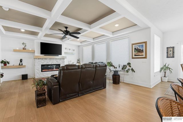 12626 Carpenter Street, Papillion, NE 68138