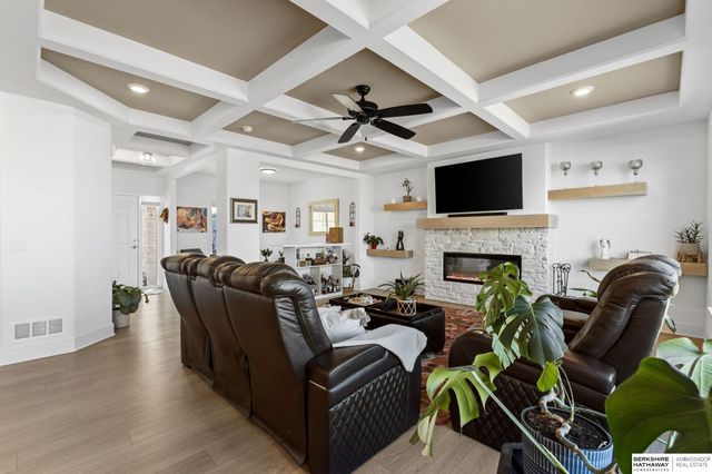 12626 Carpenter Street, Papillion, NE 68138