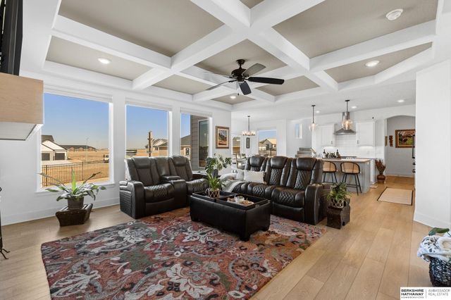 12626 Carpenter Street, Papillion, NE 68138