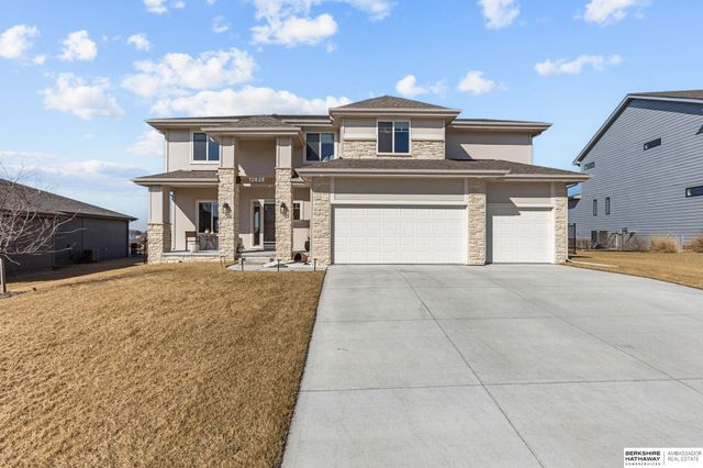 12626 Carpenter Street, Papillion, NE 68138