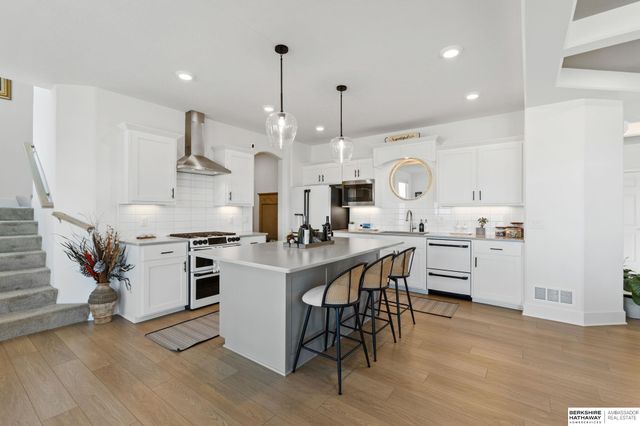 12626 Carpenter Street, Papillion, NE 68138