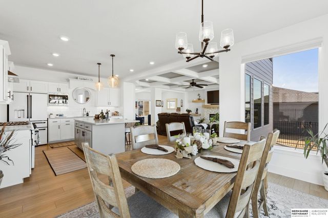 12626 Carpenter Street, Papillion, NE 68138