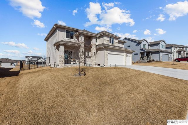 12626 Carpenter Street, Papillion, NE 68138