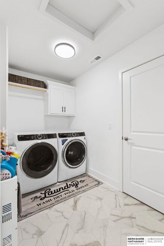 12626 Carpenter Street, Papillion, NE 68138