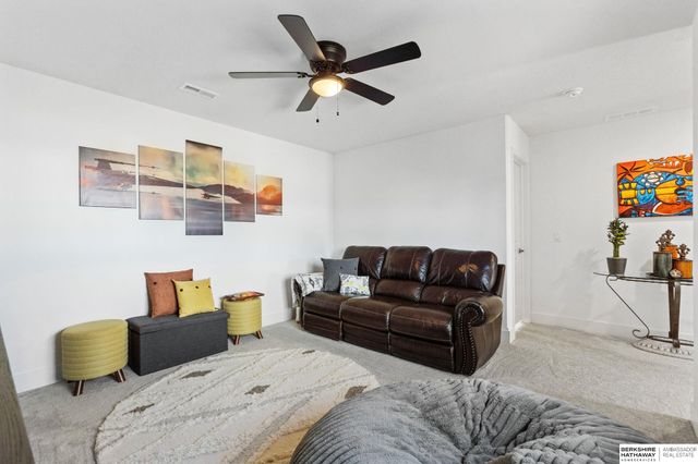 12626 Carpenter Street, Papillion, NE 68138