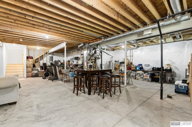 12626 Carpenter Street, Papillion, NE 68138