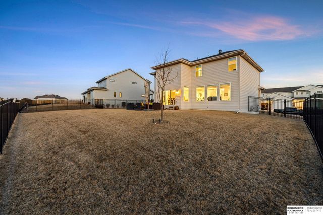12626 Carpenter Street, Papillion, NE 68138