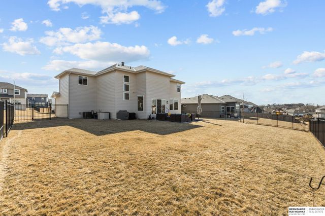 12626 Carpenter Street, Papillion, NE 68138