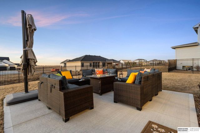 12626 Carpenter Street, Papillion, NE 68138