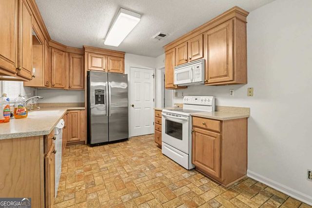 105 Garden Court, Atlanta, GA 30328