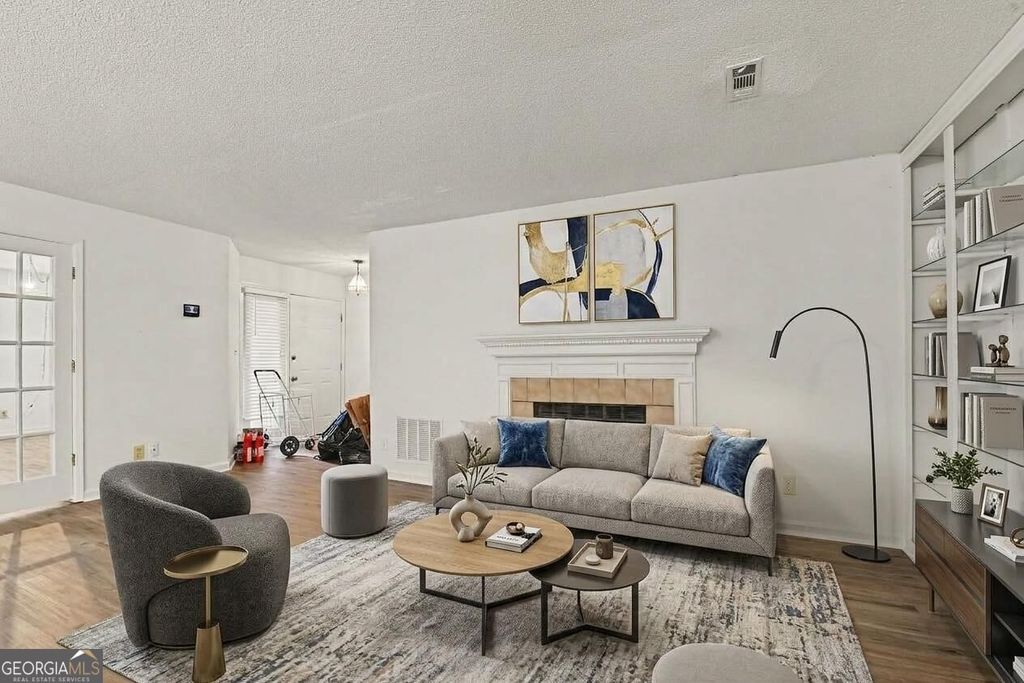 105 Garden Court, Atlanta, GA 30328 — photo 2