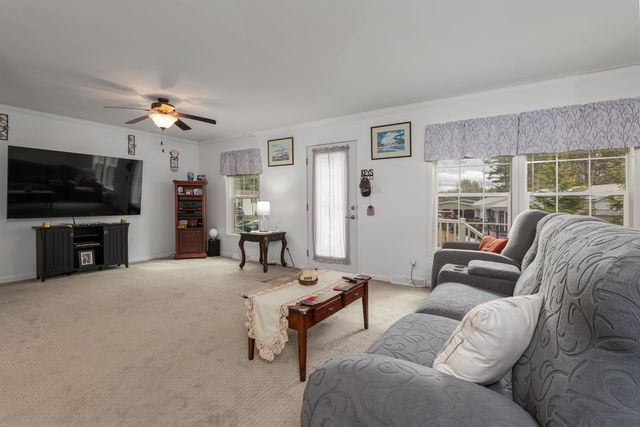 214 Robin Hood Drive, Exeter, NH 03833