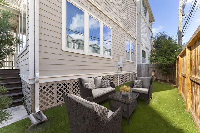 1512 Hatcher Spring Lane, Houston, TX 77008