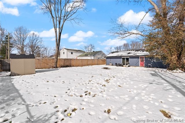 707 Dellinger Drive, Jeffersonville, IN 47130