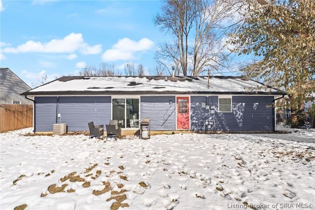 707 Dellinger Drive, Jeffersonville, IN 47130