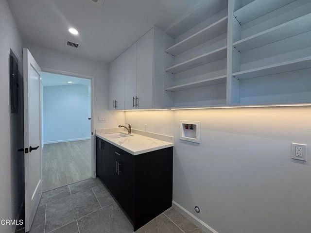 2230 Sherwood Place, Glendale, CA 91206