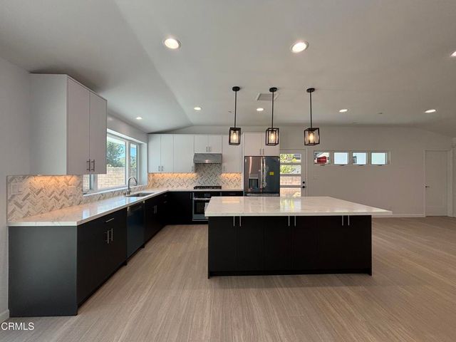 2230 Sherwood Place, Glendale, CA 91206