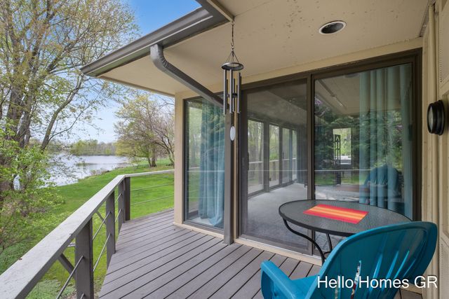 1901 Forest Shores Drive Se, Cascade Twp, MI 49546