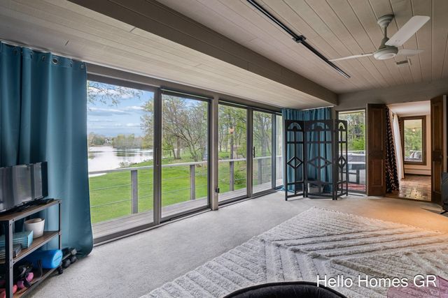 1901 Forest Shores Drive Se, Cascade Twp, MI 49546