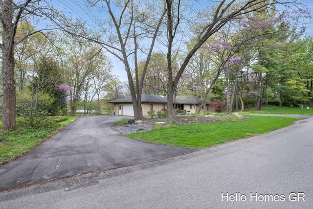 1901 Forest Shores Drive Se, Cascade Twp, MI 49546