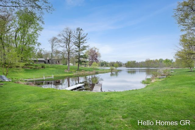 1901 Forest Shores Drive Se, Cascade Twp, MI 49546