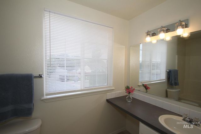 908 S Lily St., Nampa, ID 83686