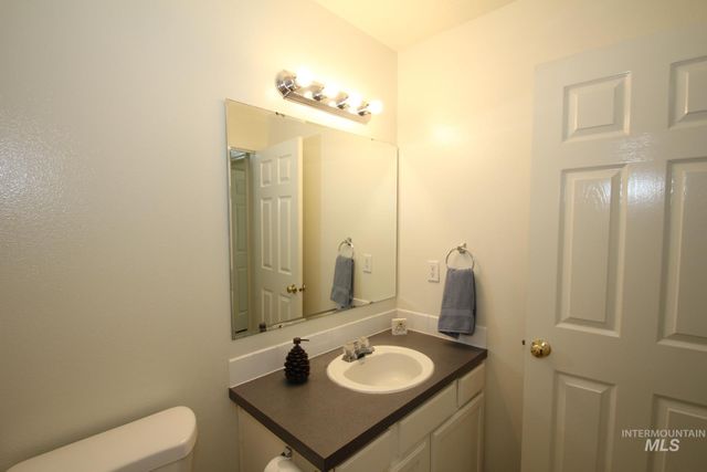 908 S Lily St., Nampa, ID 83686