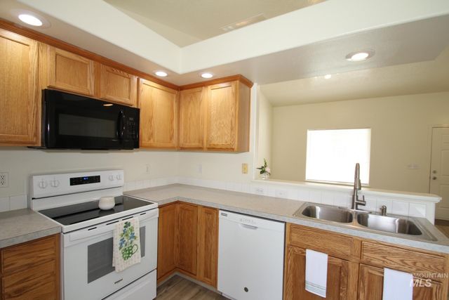 908 S Lily St., Nampa, ID 83686