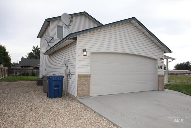 908 S Lily St., Nampa, ID 83686