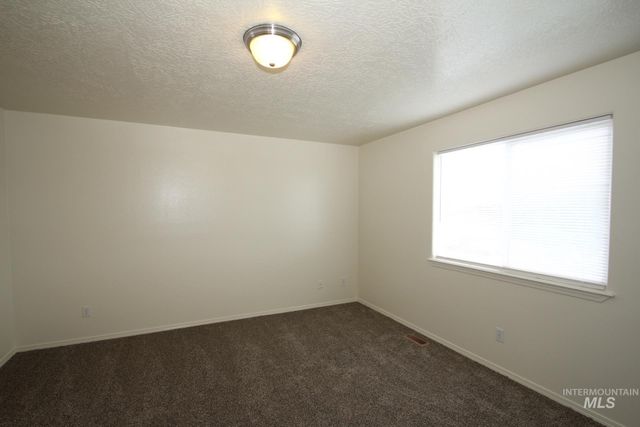 908 S Lily St., Nampa, ID 83686