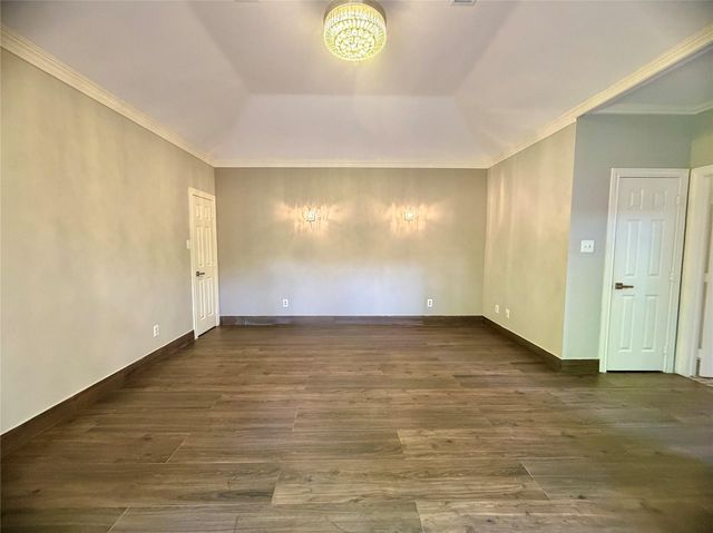 8006 Oakwood Bend Drive, Houston, TX 77040