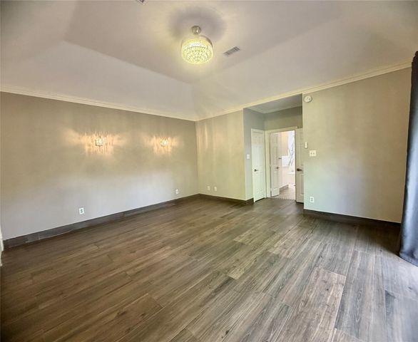 8006 Oakwood Bend Drive, Houston, TX 77040