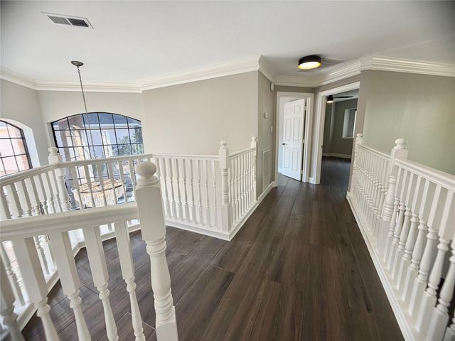 8006 Oakwood Bend Drive, Houston, TX 77040